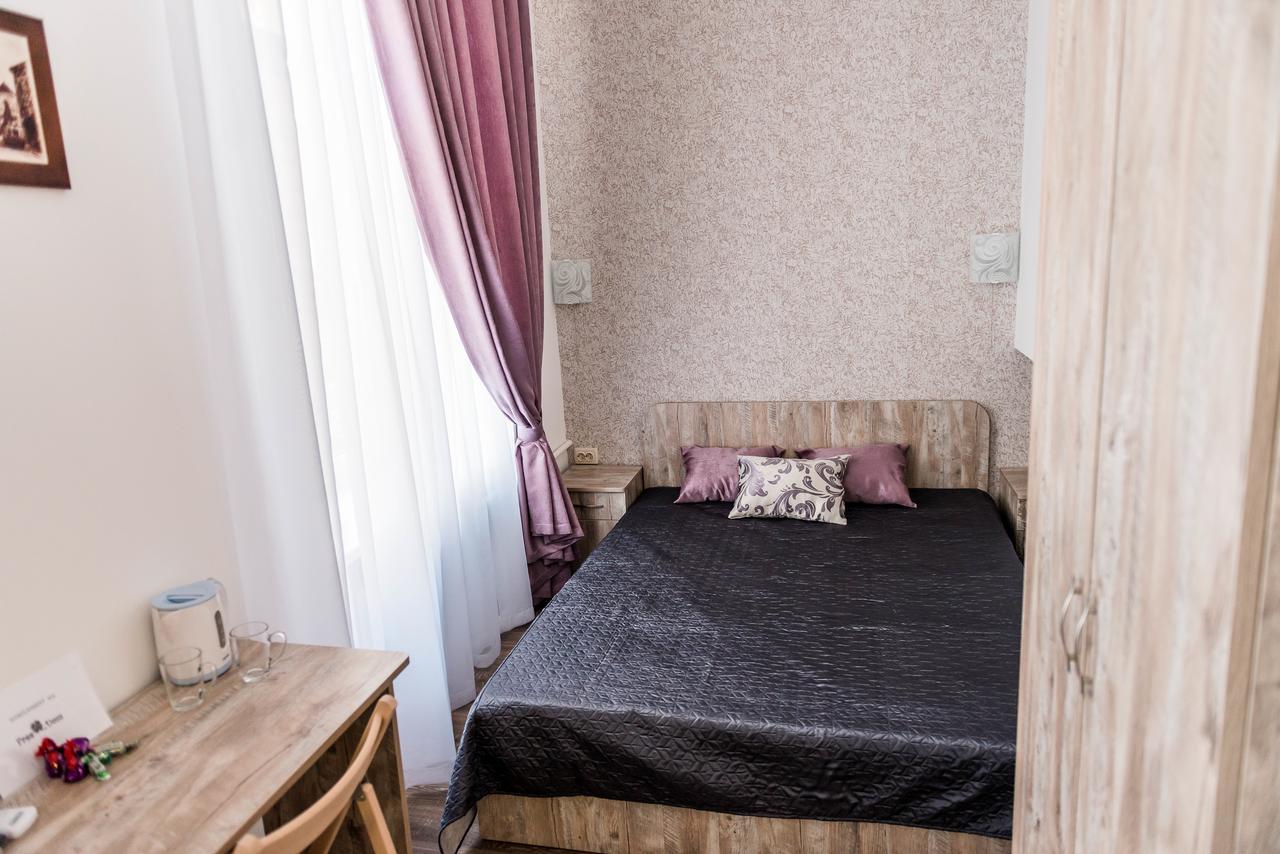 Mini Hotel Freedom Mercurius リヴィウ エクステリア 写真
