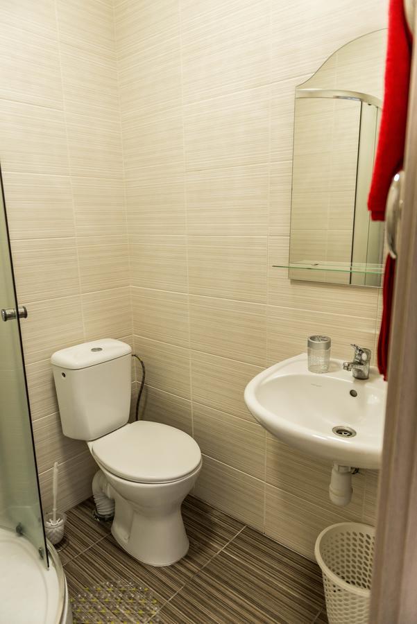 Mini Hotel Freedom Mercurius リヴィウ エクステリア 写真