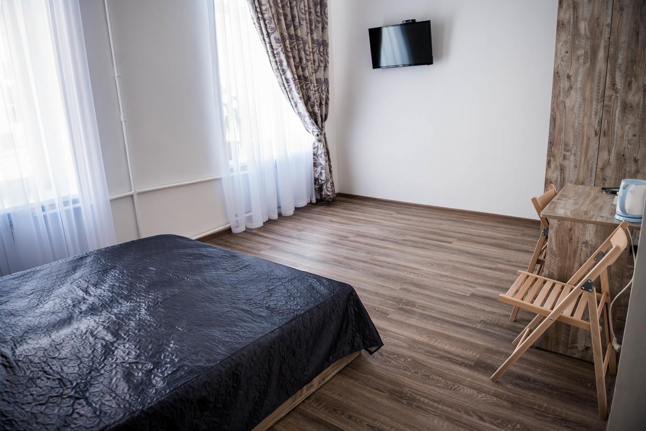 Mini Hotel Freedom Mercurius リヴィウ エクステリア 写真