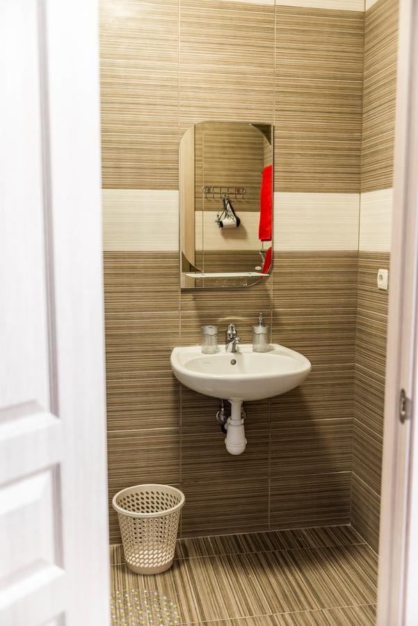 Mini Hotel Freedom Mercurius リヴィウ エクステリア 写真