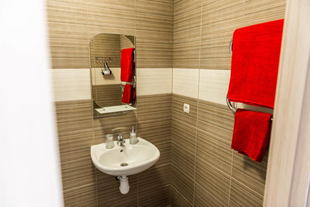 Mini Hotel Freedom Mercurius リヴィウ エクステリア 写真