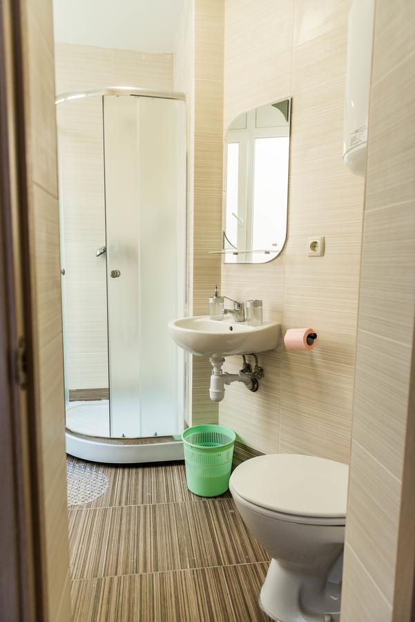 Mini Hotel Freedom Mercurius リヴィウ エクステリア 写真
